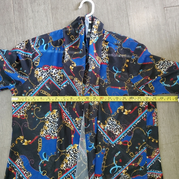 Kut from the Kloth Elegant Button-up Tie Neck Blouse - chain design - size small - Picture 11 of 14